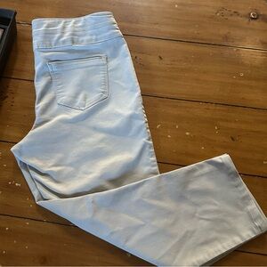 Style & Co. Light Tan Capris, SZ. 6